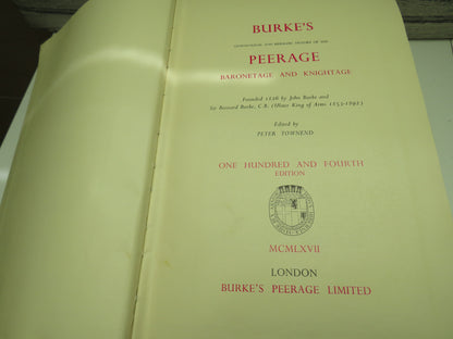 Burke's Genealogical and Heraldic History of the Peerage Baronetage and Knightage 1967 book image 4