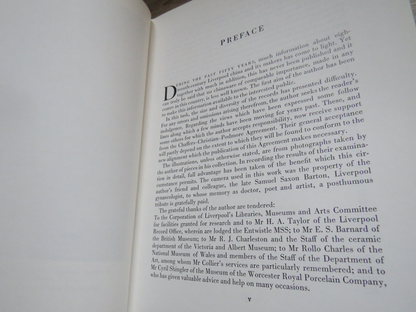 Liverpool Porcelain of the Eighteenth Century and Its Makers By Knowles Boney 1989
