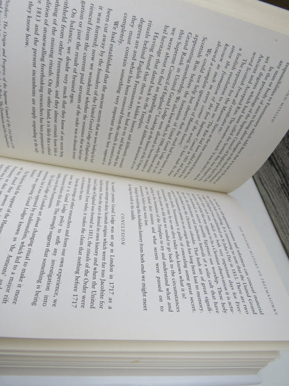 The Second Messiah Templars, The Turin Shroud and the Great Secret of Freemasonry By Christopher Knight and Robert Lomas 1997