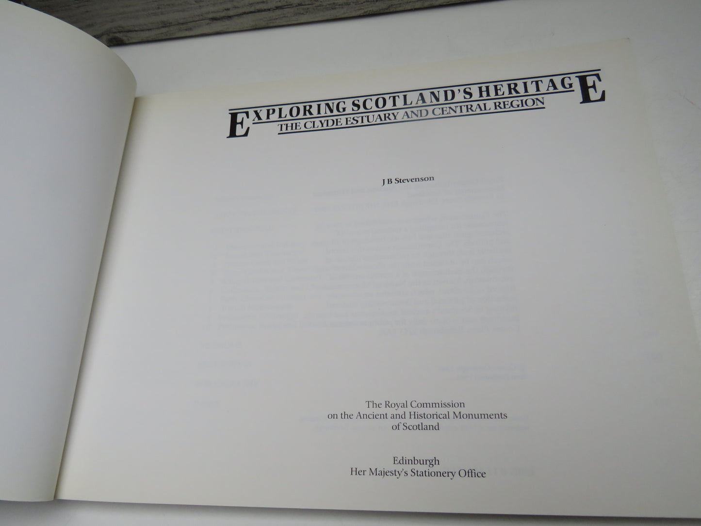 Exploring Scotland's Heritage The Clyde Estuary and Central Region By J B Stevenson 1985