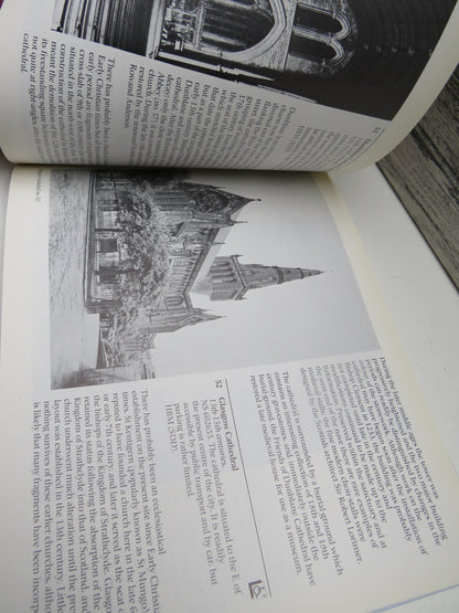 Exploring Scotland's Heritage The Clyde Estuary and Central Region By J B Stevenson 1985