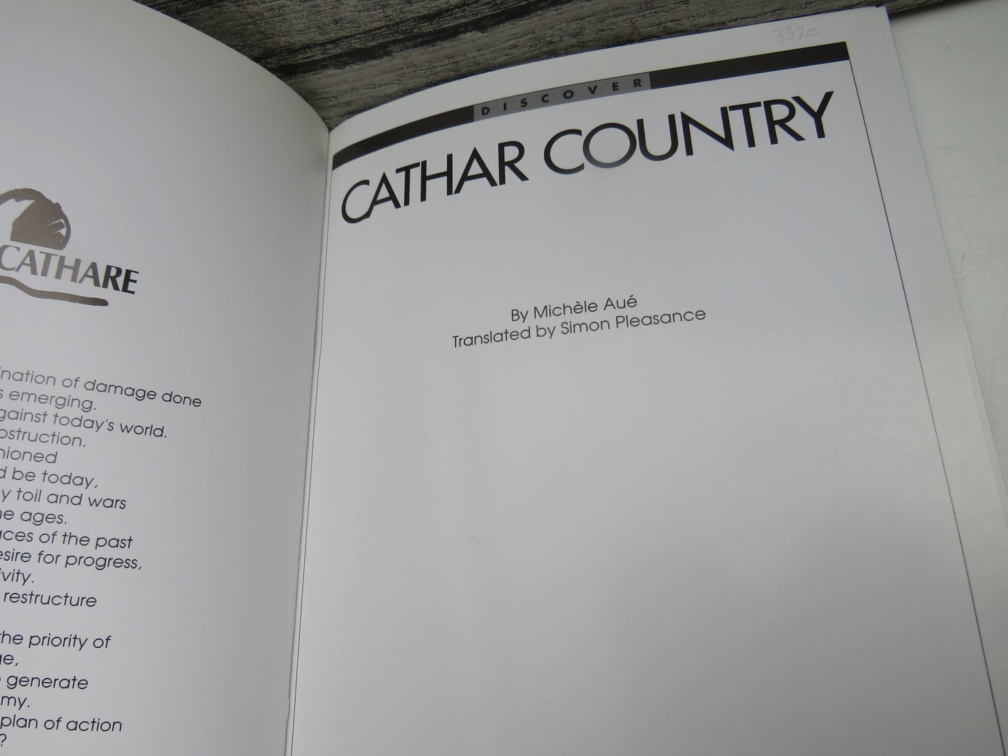 Cathar Country By Michele Aue Translated By Simon Pleasance