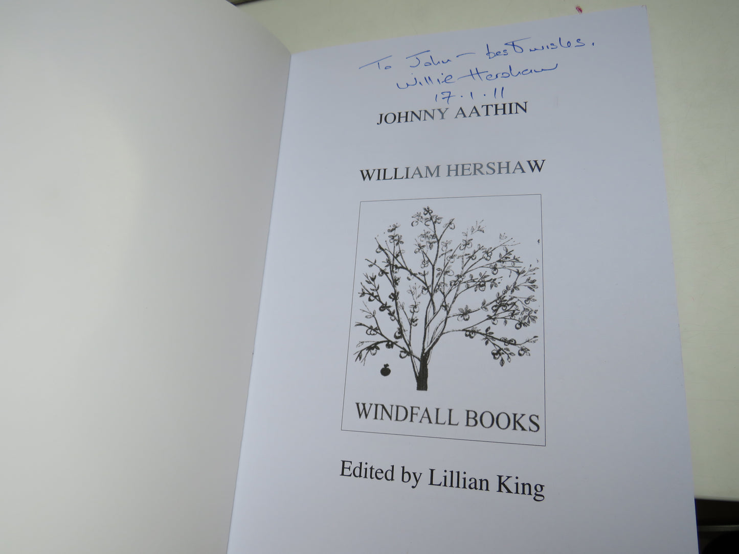 Johnny Aathin By William Hershaw 2009 Author Signed