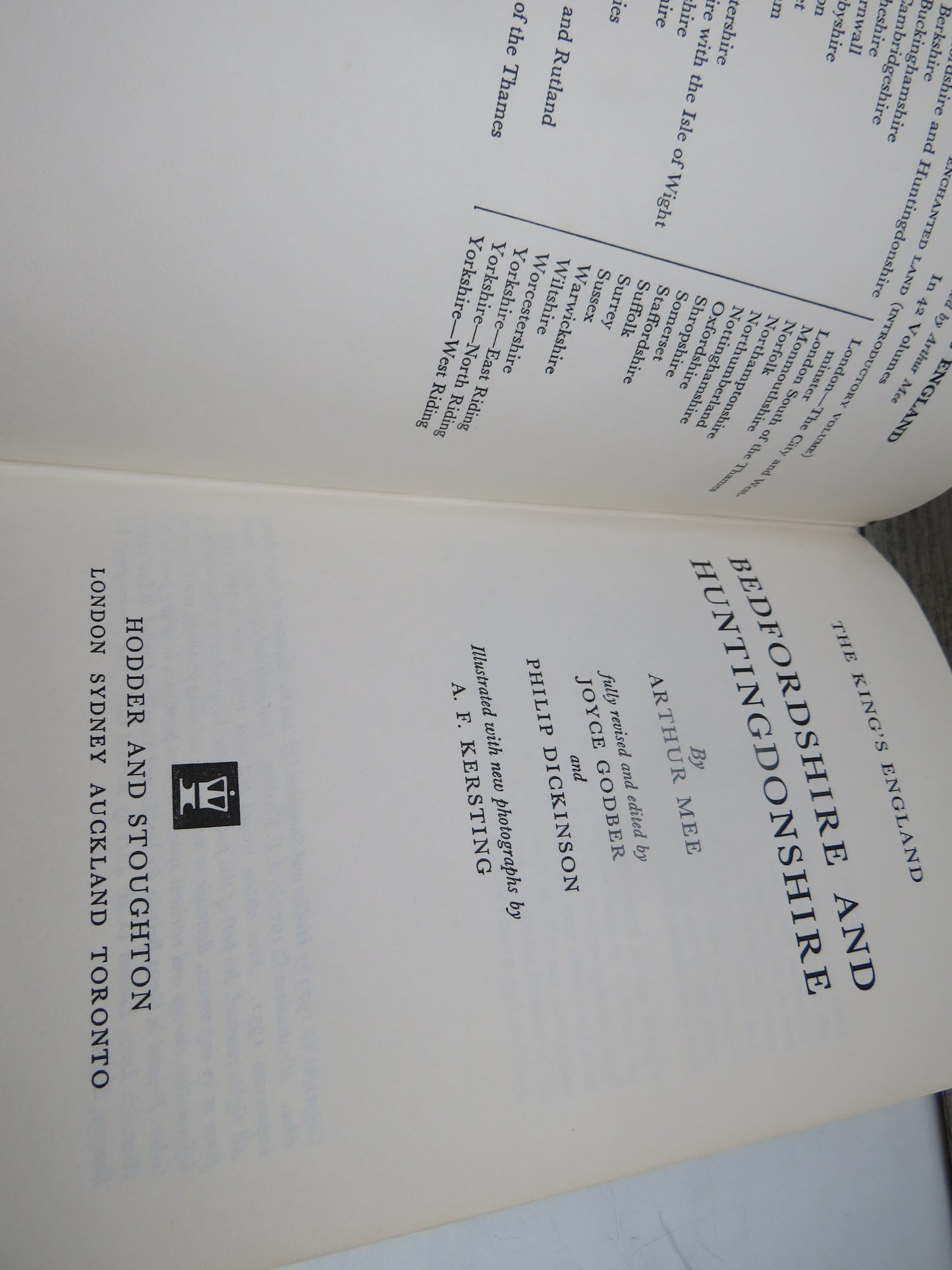 The King's England Bedfordshire and Huntingdonshire By Arthur Mee 1973