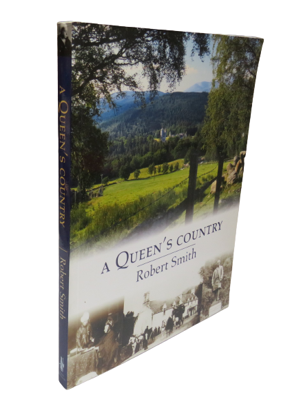 A Queen's Country by Robert Smith, 2000