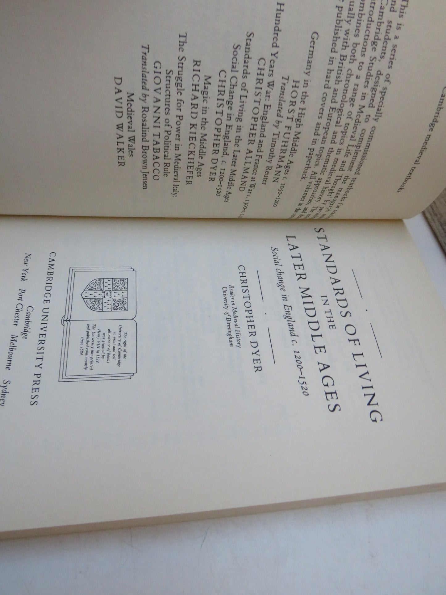 Standards of Living In The Later Middle Ages Social Change In England C.1200-1520 By Christopher Dyer 1990