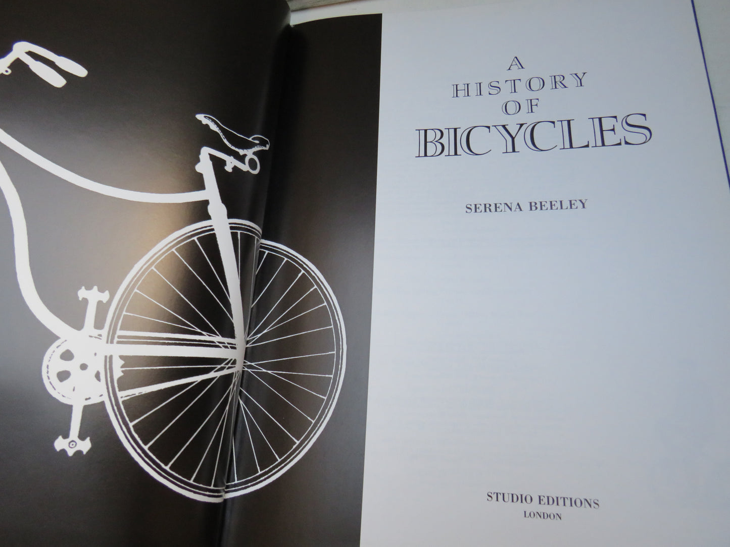 A History of Bicycles By Serena Beeley 1994 (Modern Transport History) book 3