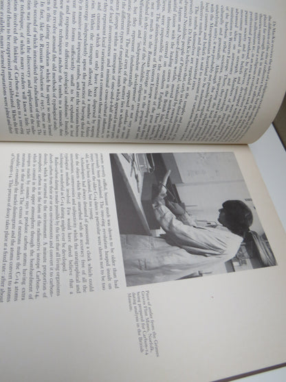 Riddles In The British Landscape By Richard Muir With 148 Illustrations and 4 Maps book image 4