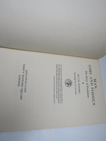 Man, Time and Fossils The Story of Evolution By Ruth Moore 1954 1st Edition book image 4