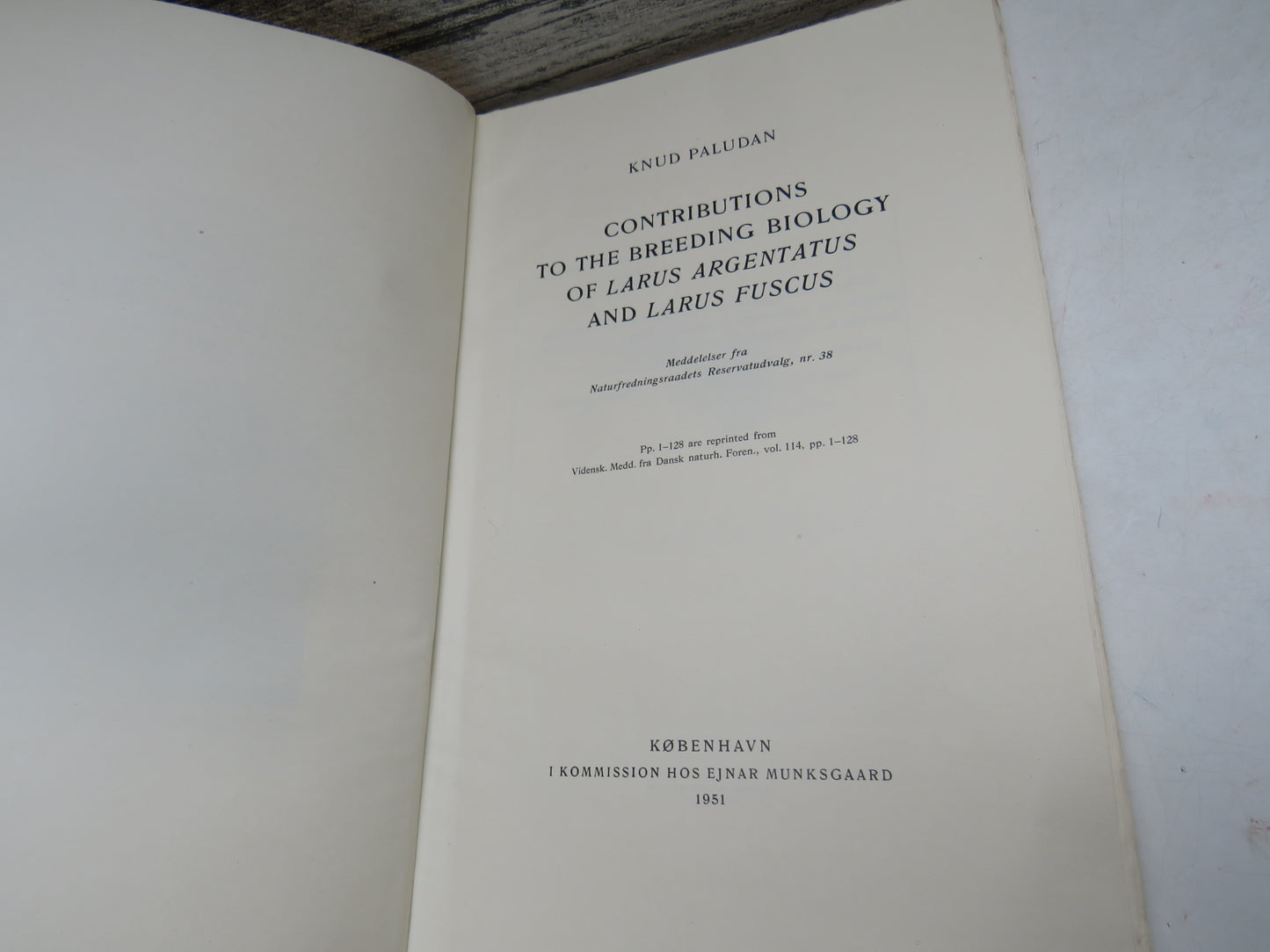 Contributions To The Breeding Biology of Larus Argentatus and Larus Fuscus 1951