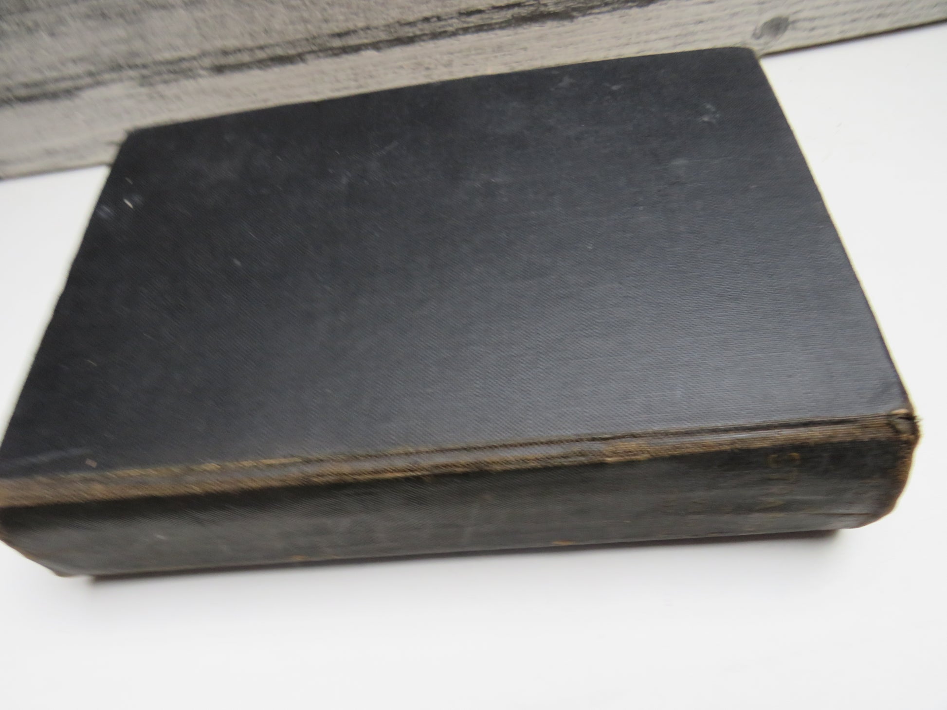 Thrice a Stranger New Chapters of Autobiography By Vera Brittain 1938 book image 2