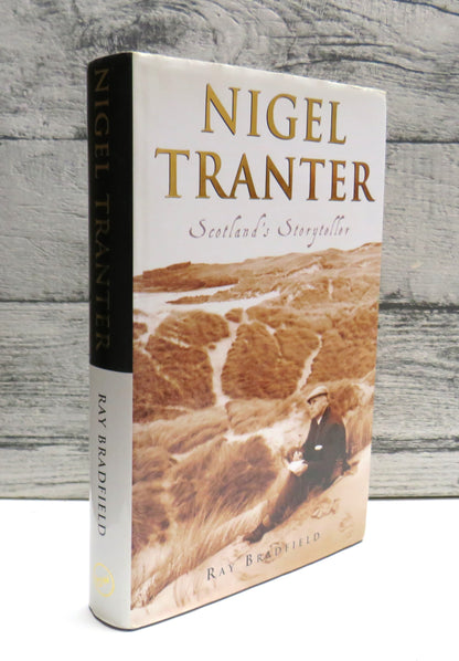 Nigel Tranter Scotland's Storyteller By Ray Bradfield 1999 book front cover