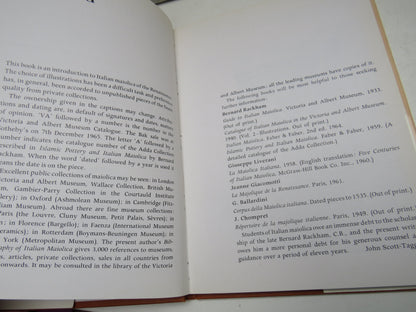 Italian Maiolica By John Scott-Taggart book image 4