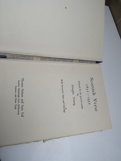 Scottish Verse 1851-1951 by Douglas Young, 1952 book image 7