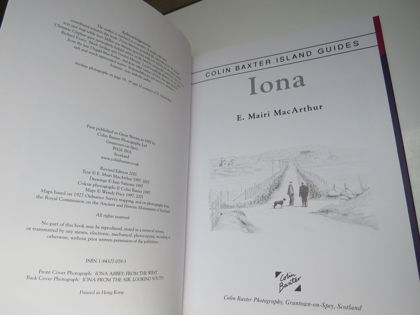 Colin Baxter Island Guides Iona By E. Mairi MacArthur 2001