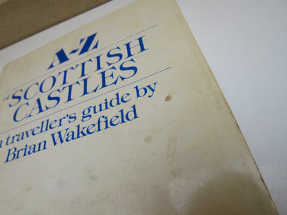 A-Z of Scottish Castles, a Traveller's Guide by Brian Wakefield book image 3