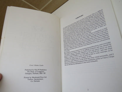 A-Z of Scottish Castles, a Traveller's Guide by Brian Wakefield book image 6