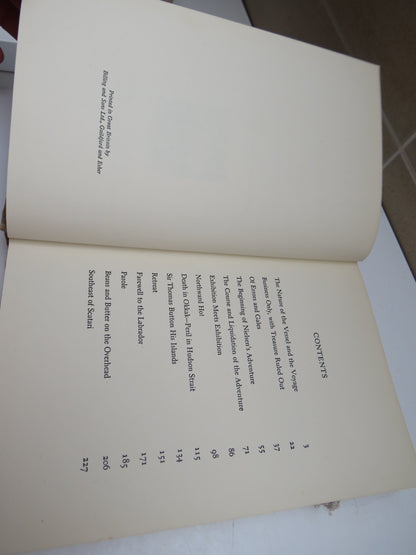 Arctic Lights by Desmond Holdridge, Illustrated by Edward Shenton book image 5