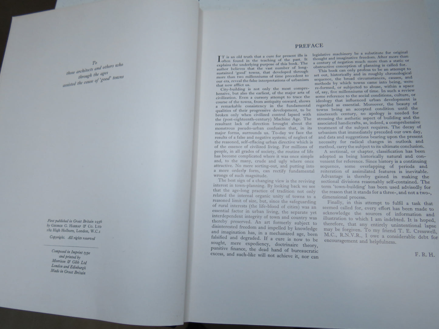 Town-Building In History By Frederick R. Hiorns 1956