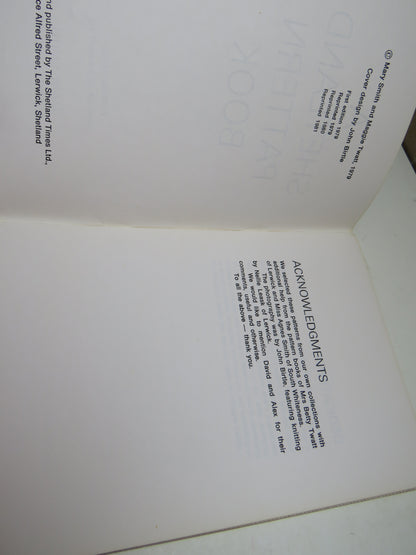 A Shetland Pattern Book, Knitting Designs Selected and Edited by Mary Smith and Maggie Twatt, 1981 book image 4