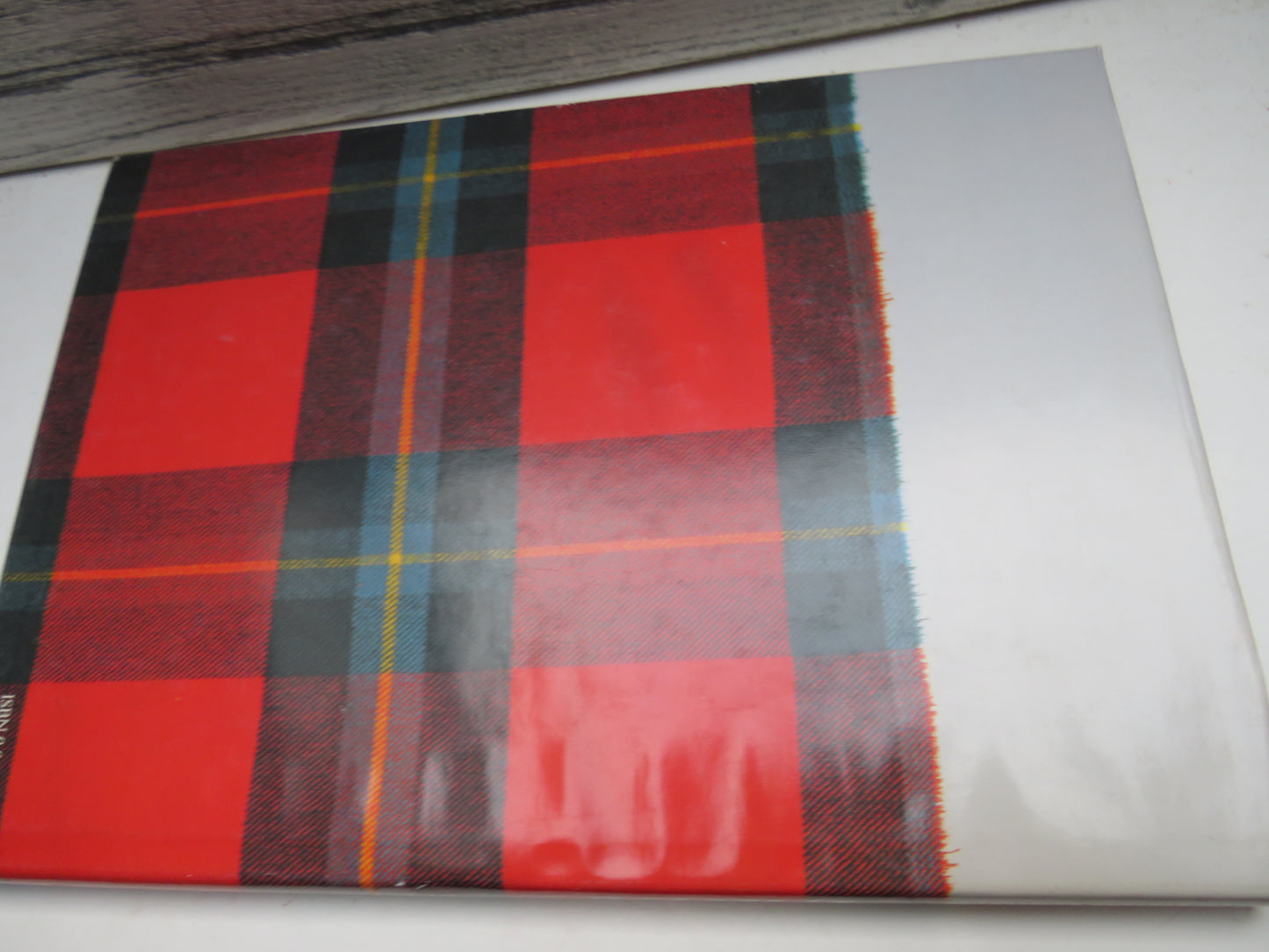 Tartans Their Art and History By Ann Sutton & Richard Carr Photography By David Cripps 1984
