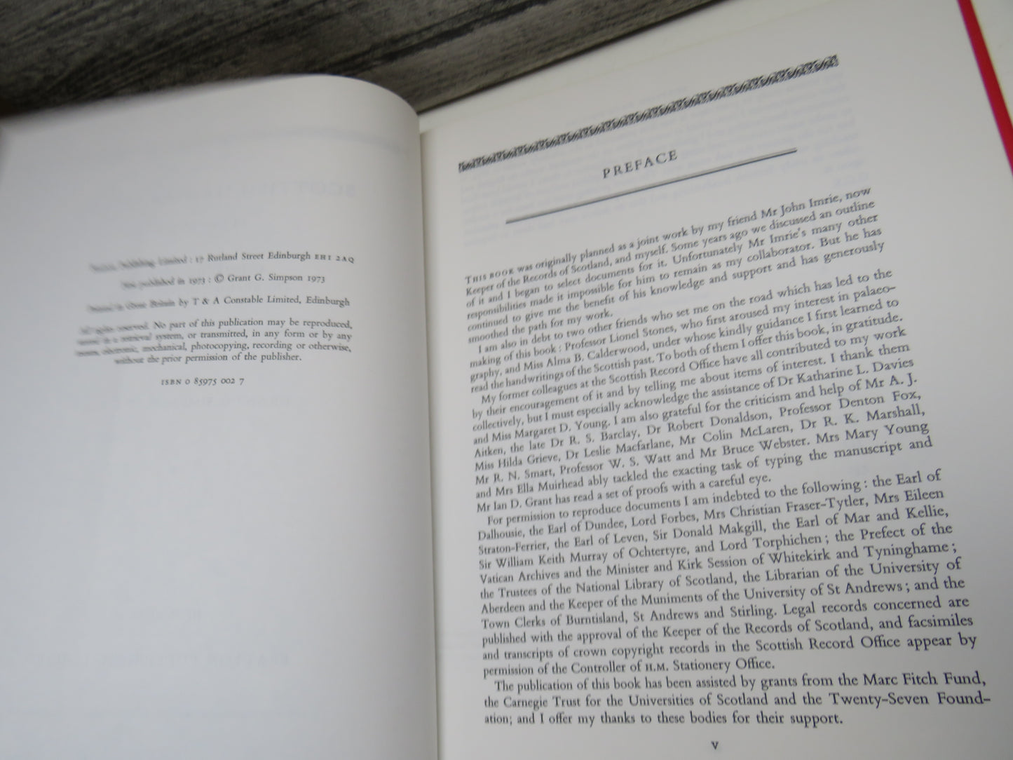 Scottish Handwriting 1150-1650 An Introduction To The Reading of Documents By Grant G. Simpson 1973