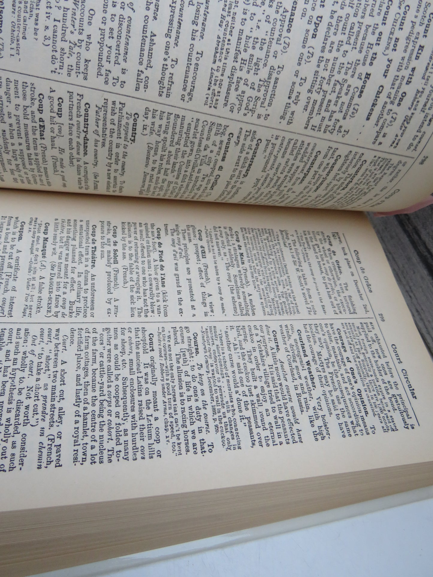 The Dictionary of Phrase and Fable Classic Edition 1978