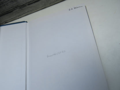 The Scottish Castle By Stewart Cruden 1981 book image 3