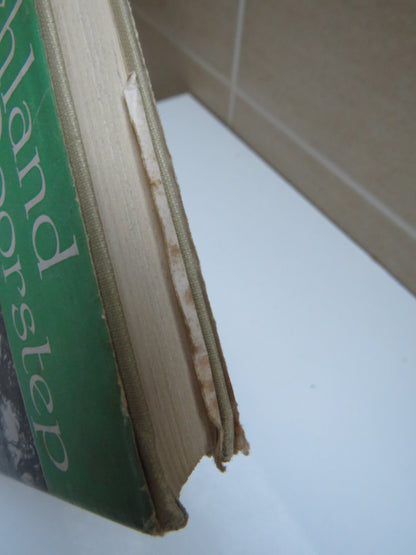 Highland Doorstep (Coinneach Mor) by Kenneth A. Macrae, 1953 book image 3