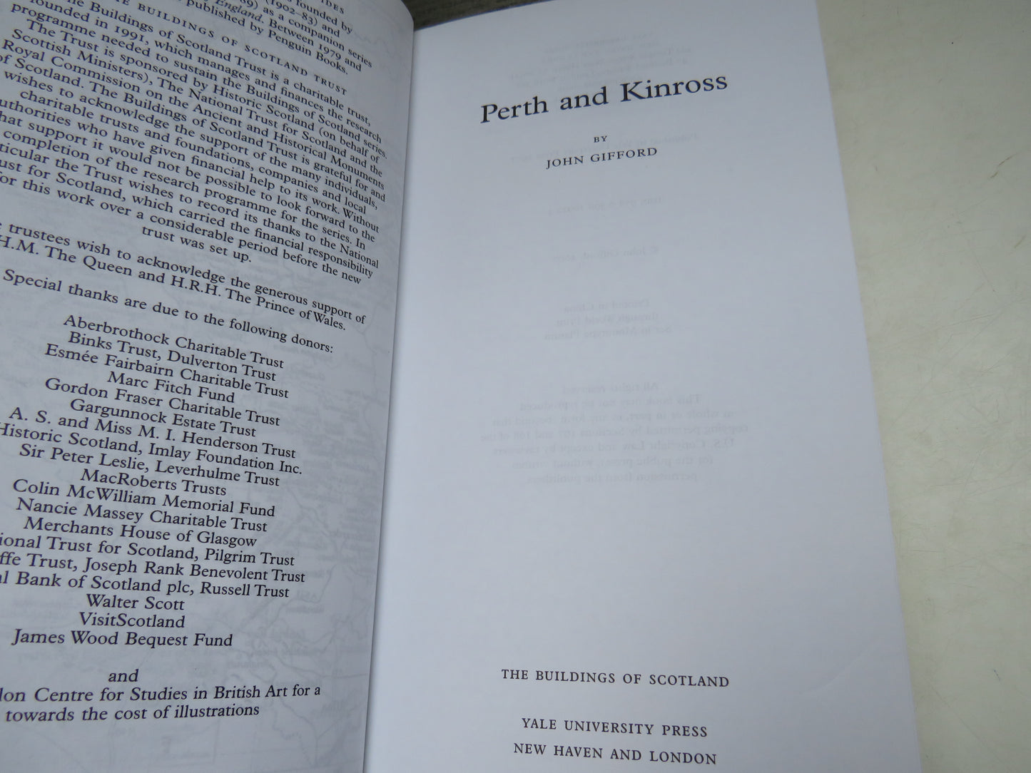 Perth and Kinross By John Gifford The Buildings of Scotland 2007