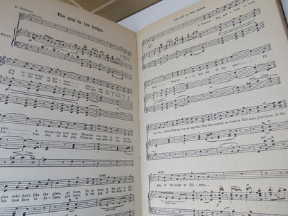 Songs of Ireland Including the Most Favourite of Moore's Irish Melodies & a Large Collection of Old  book image 5