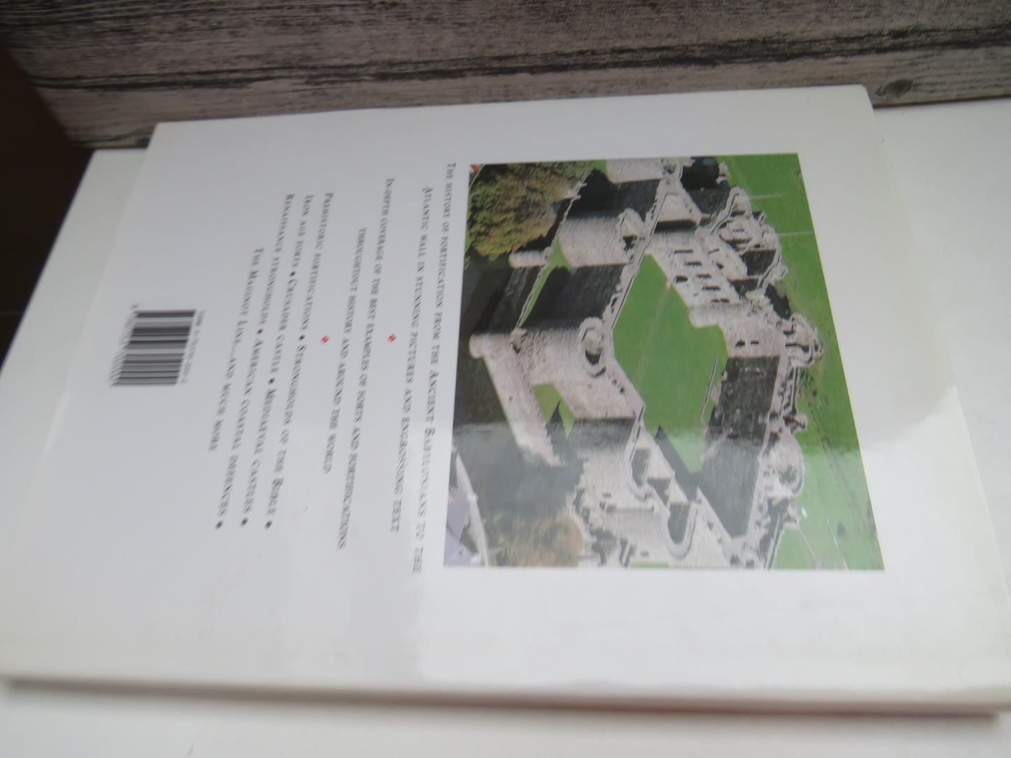 Forts and Fortresses From The Hillforts of Prehistory To Modern Times The Definitive Visual Account of the Science of Fortification by Martin Brice 1999