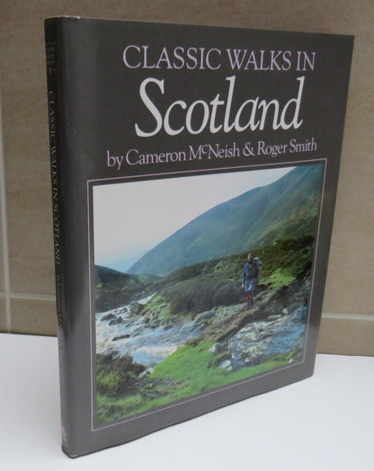 Classic Walks In Scotland By Cameron McNeish & Roger Smith 1995 book image 2