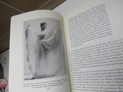 Loie Fuller Goddess of Light By Richard Nelson Current & Marcia Ewing Current 1997 book image 7