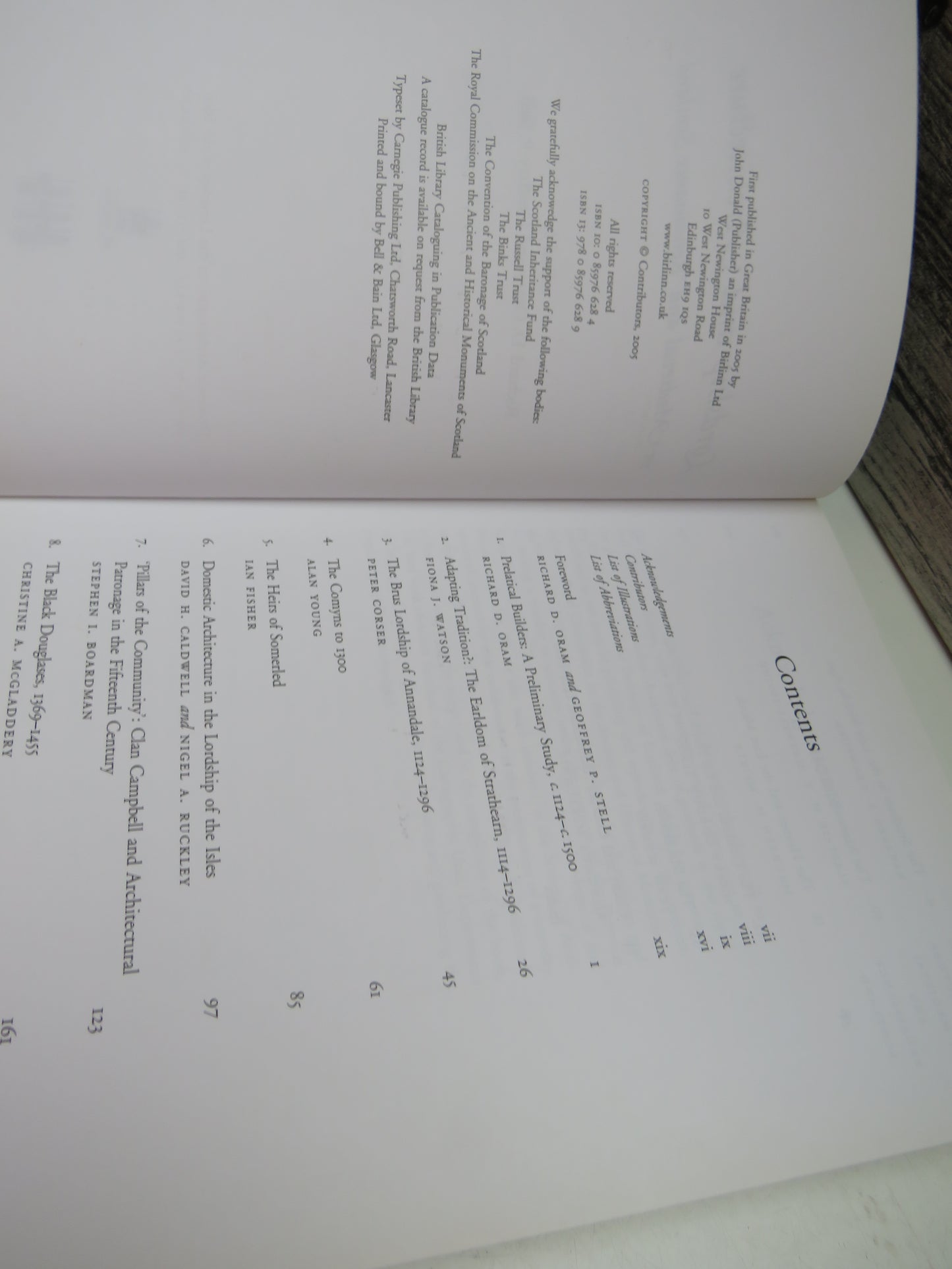 Lordship and Architecture In Medieval and Renaissance Scotland Edited By Richard D.Oram and Geoffrey P. Stell 2005