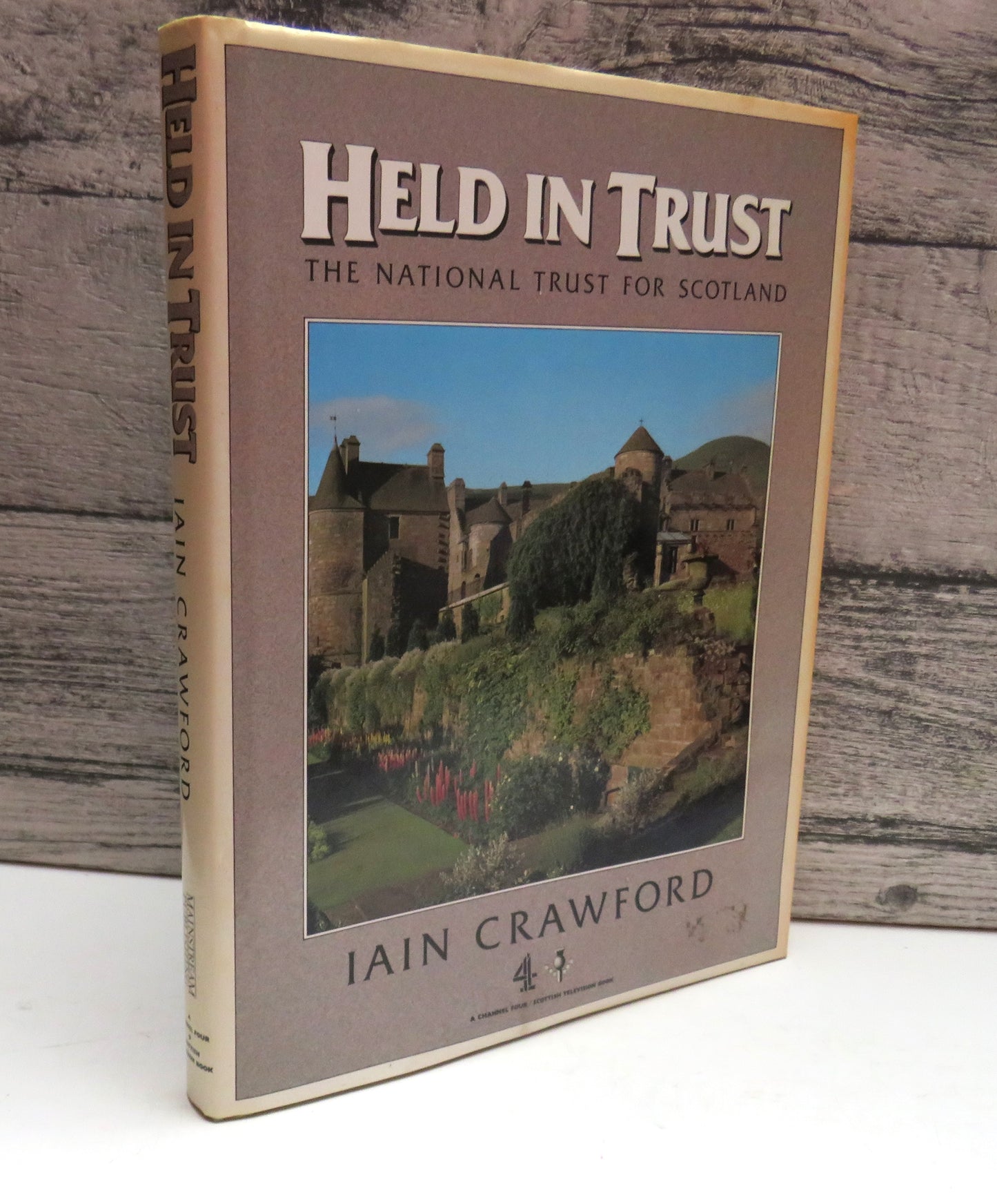 Held In Trust The National Trust For Scotland By Iain Crawford 1986