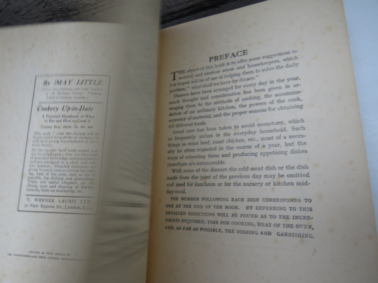 A Year's Dinners 365 Seasonable Dinners With Instructions For Cooking A Handy Guide-Book For Worried Housekeepers By May Little