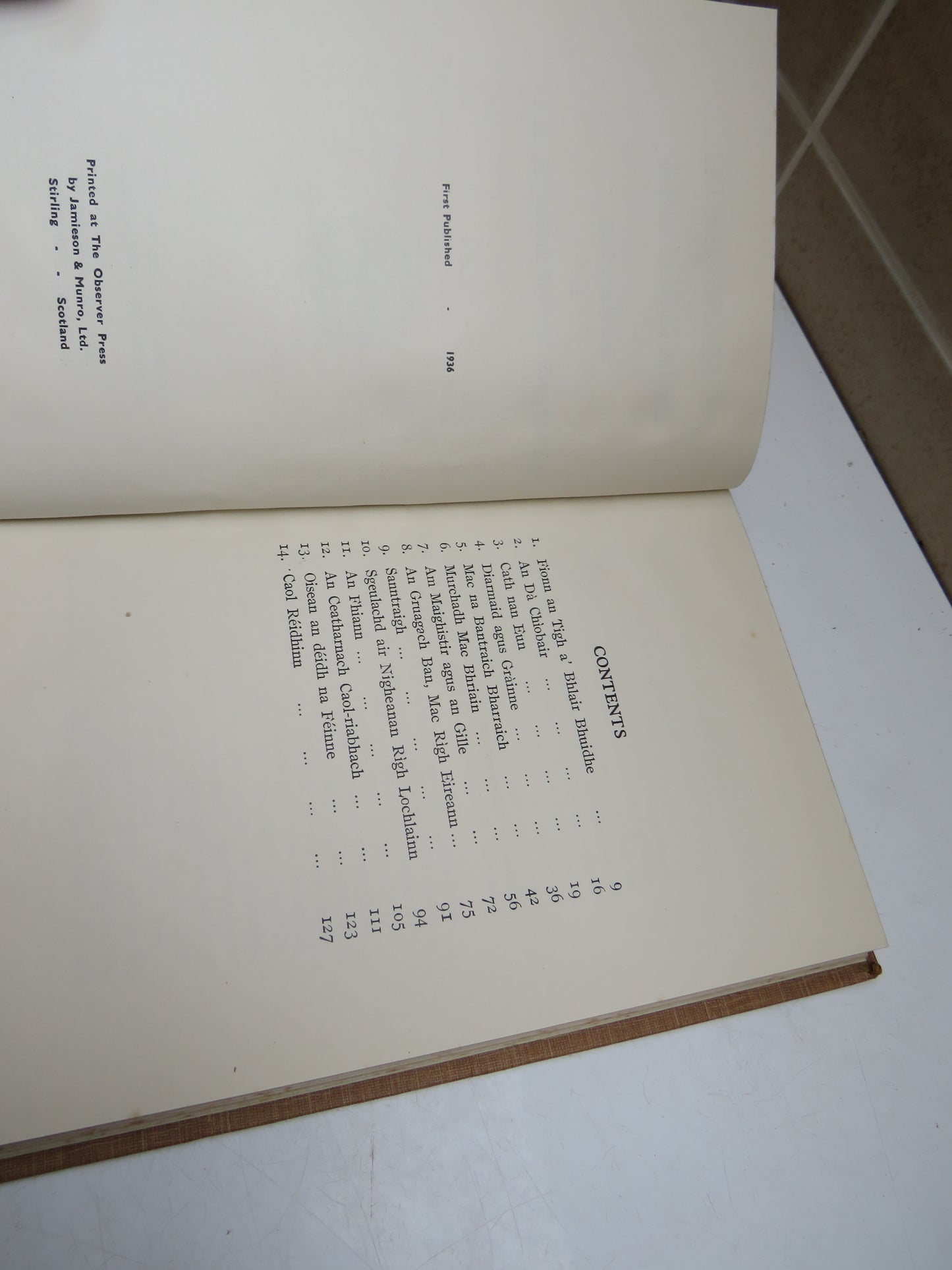 An Seanachaidh Leabhar Leughaidh Gaidhlig Air A Dheasachadh Le Lachlann Macfhionghuin 1936
