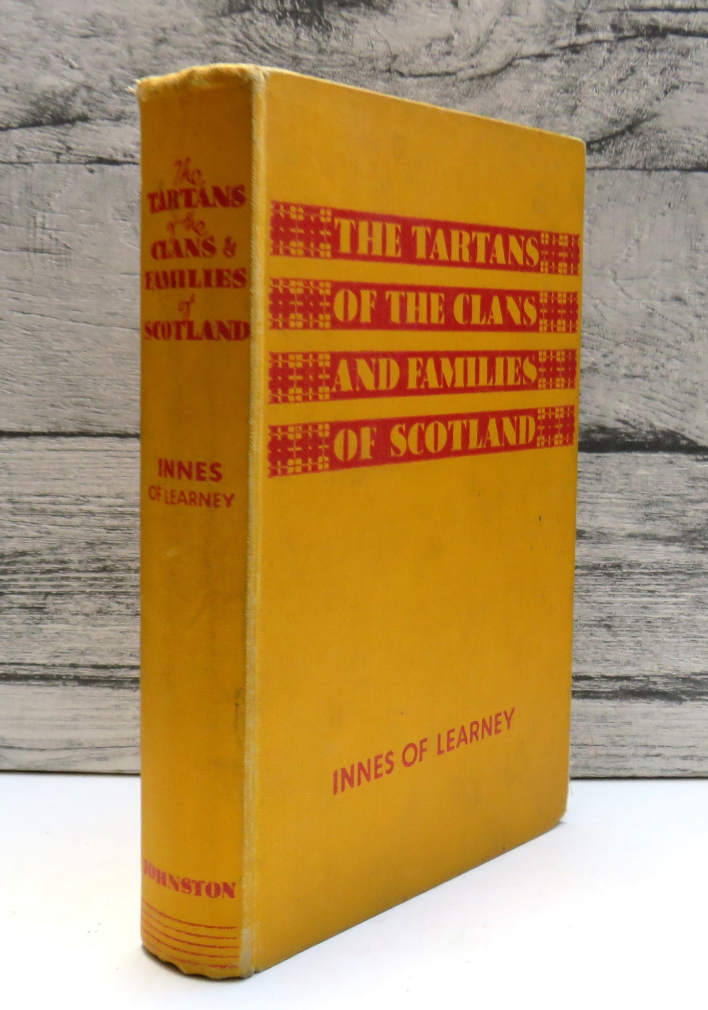 The Tartans of the Clans and Families of Scotland By Sir Thomas Innes of Learney 1952