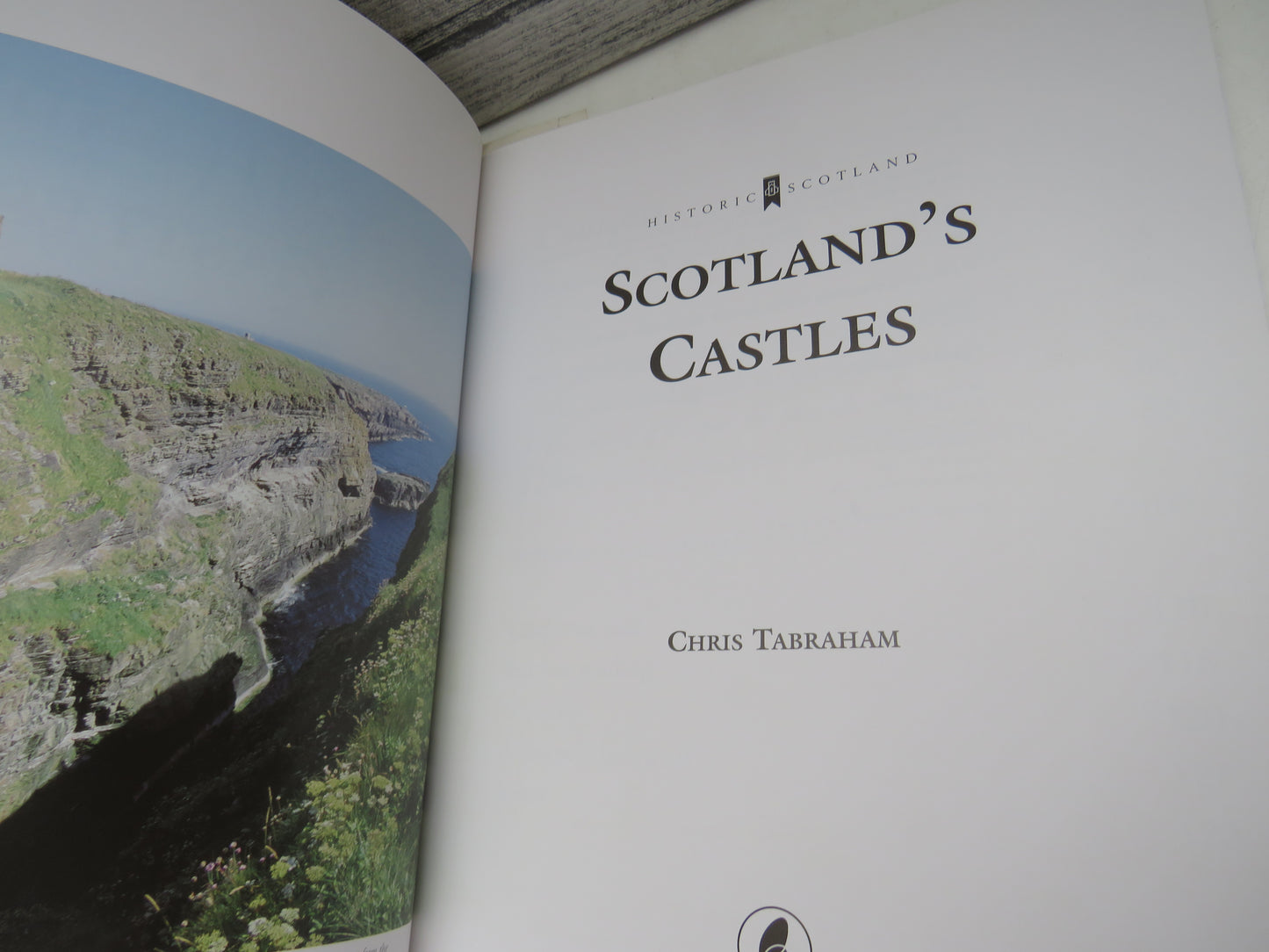 Scotland's Castles By Chris Tabraham 2005 Historic Scotland