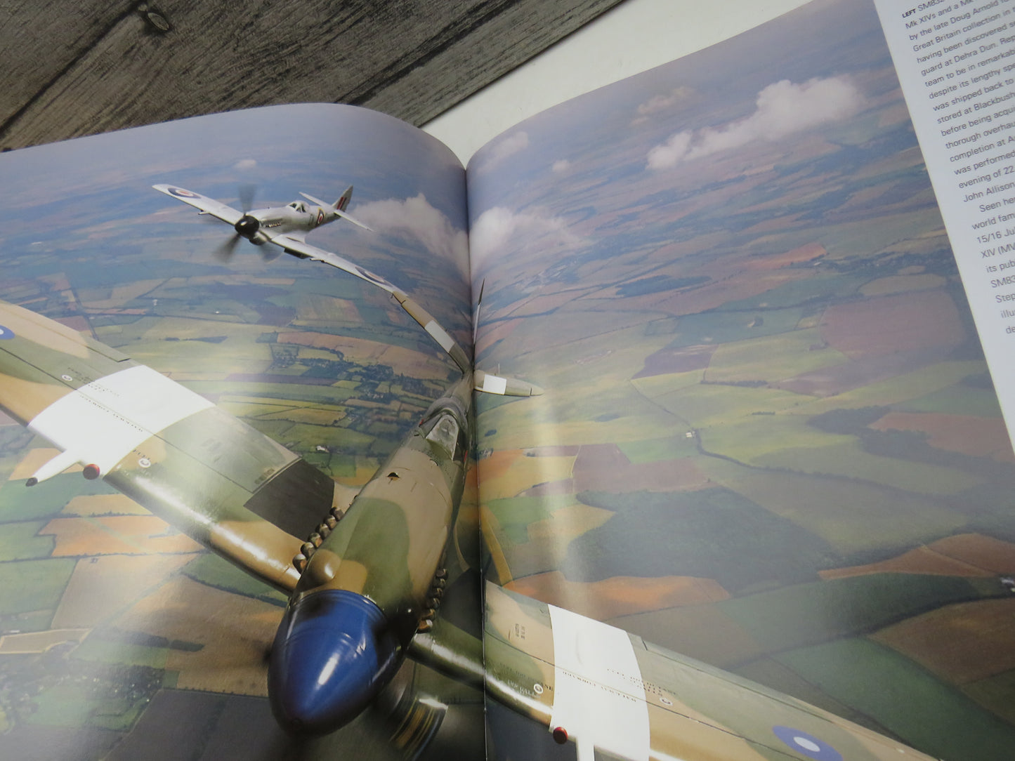 Spitfire Flying Legend The Fighter & The Few By John Dibbs and Tony Holmes 1999