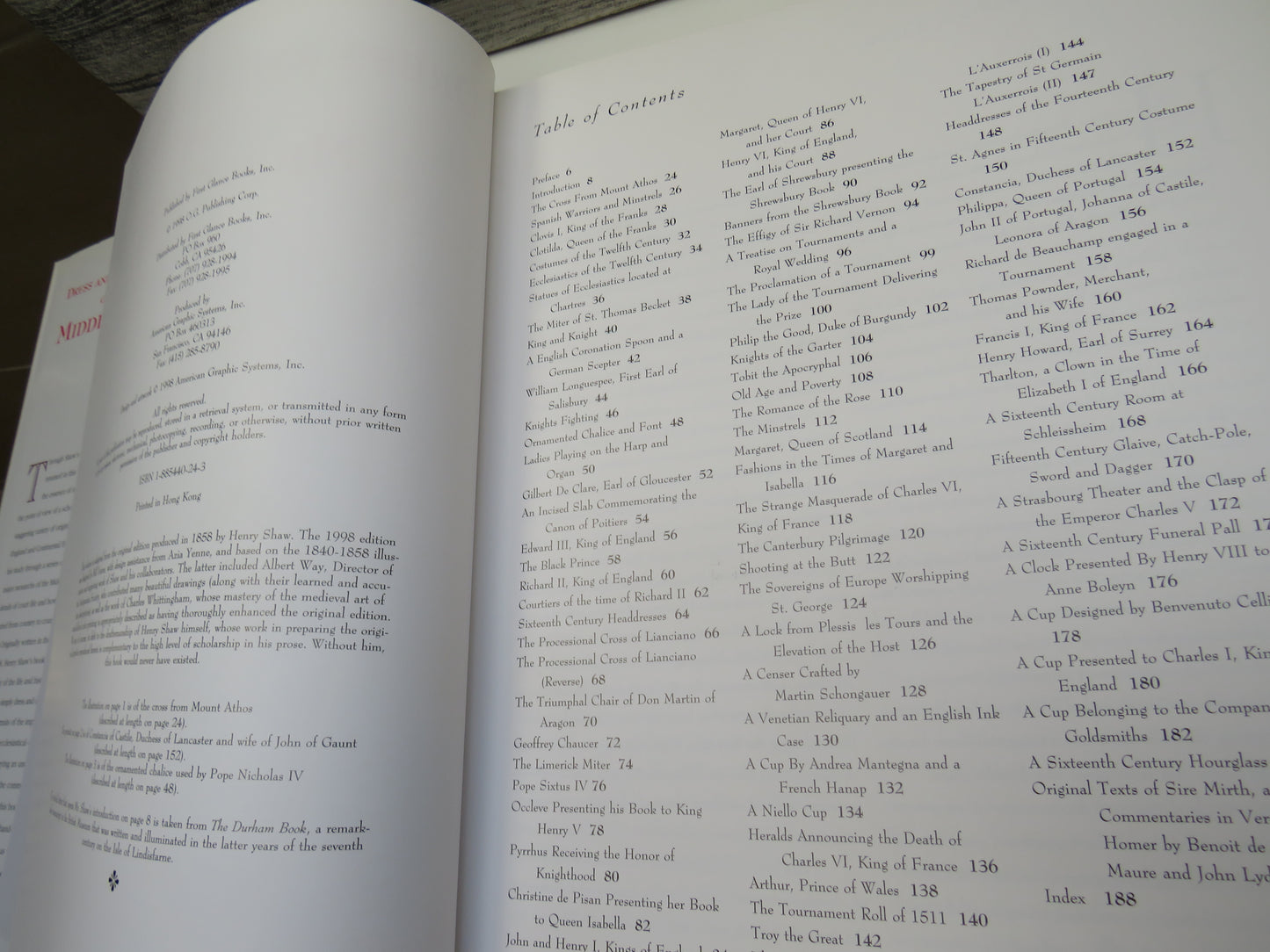 Dress and Decoration of the Middle Ages By Henry Shaw  1998