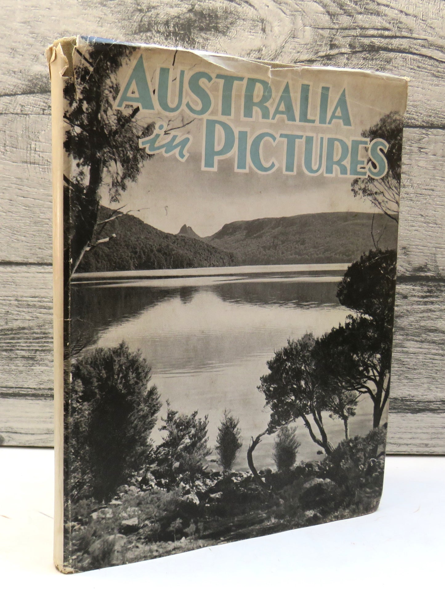 Australia in Pictures by Charles Barrett, 1946