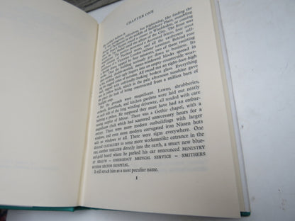 Surgeon At Arms By Richard Gordon 1969 book image 4