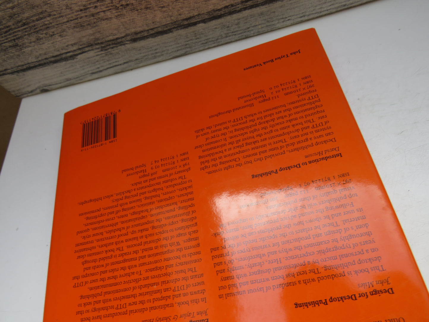 Writing On Disk An A-Z Handbook of Terms, Tips and Techniques For Authors and Publishers By Jane Dorner 1992