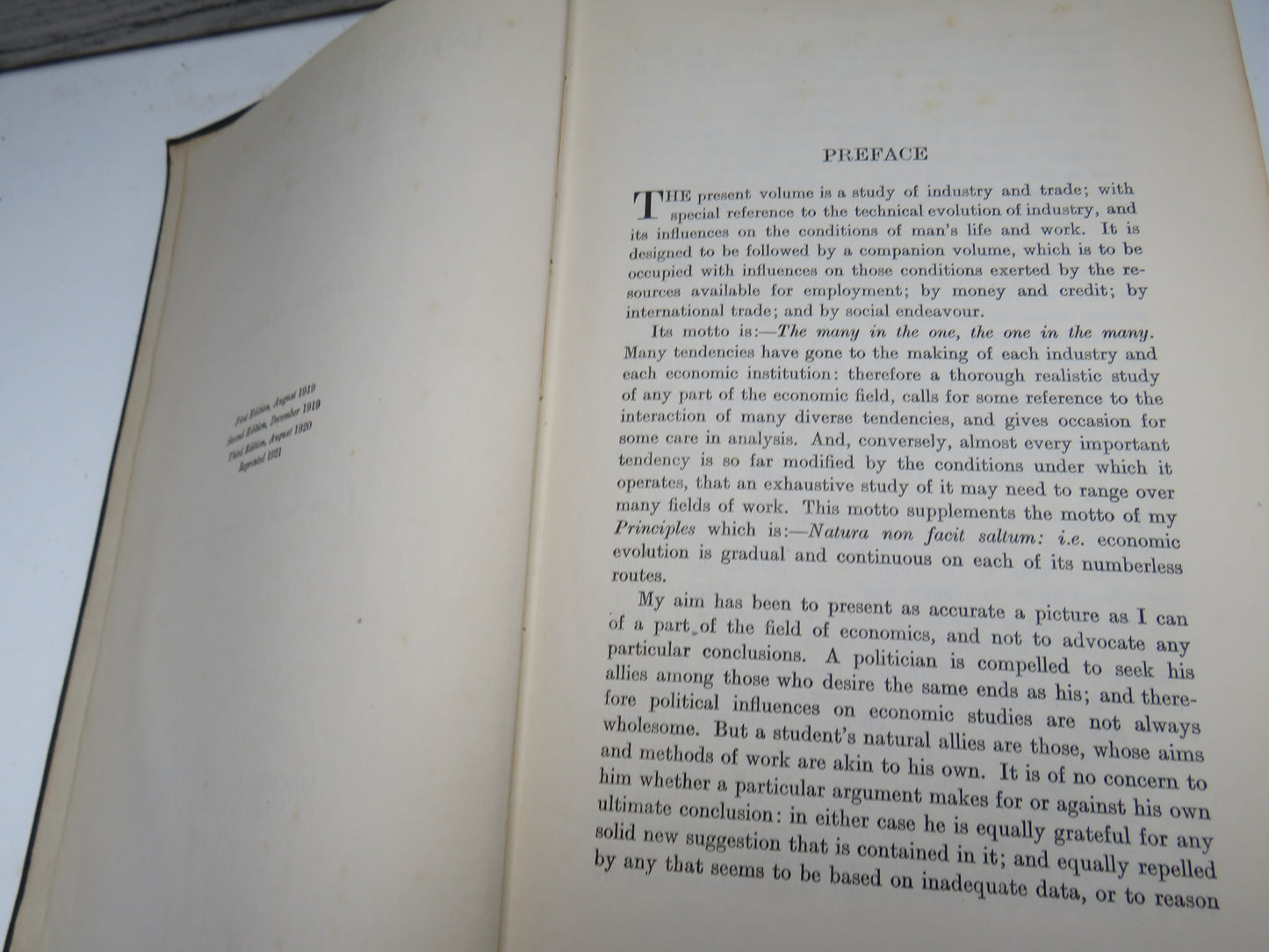 Industry and Trade By Alfred Marshall 1921