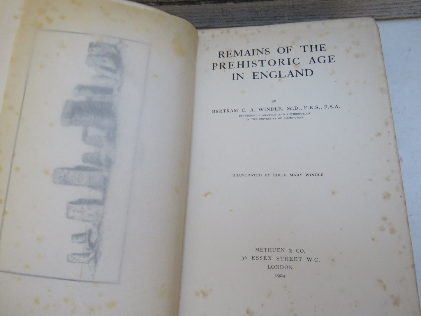Remains of the Prehistoric Age In England By Bertram C. A. Windle 1904