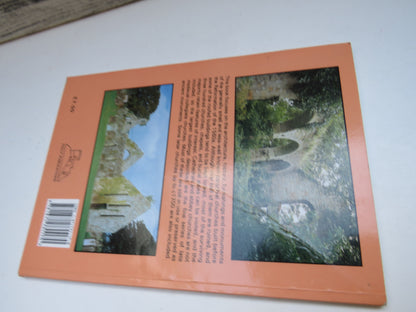 The Old Parish Churches of Scotland By Mike Salter 1994