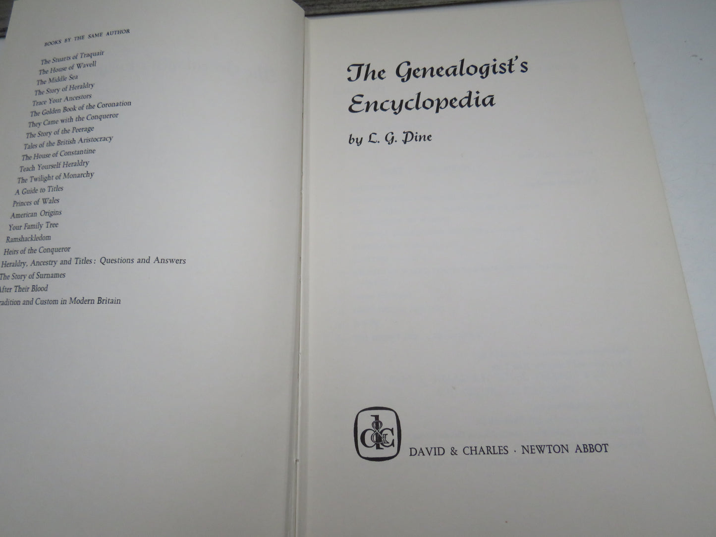The Genealogist's Encyclopedia By L.G. Pine 1969