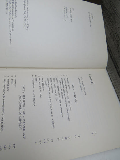 The Genealogist's Encyclopedia By L.G. Pine 1969